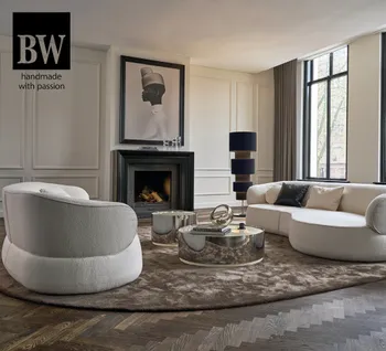 Bielefelder Werkstätten: stilvolle Sessel und geschwungenes Sofa in modernen Wohnräumen. Organische Formen und hochwertige Verarbeitung zeigen das Designverständnis der BW Group – zu sehen bei himmlisch wohnen.